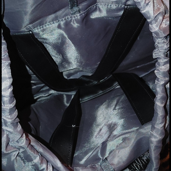 Reversible Backpack - Picture 4 of 5